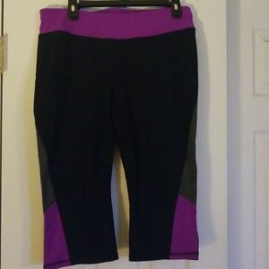 New without tags ladies workout pants